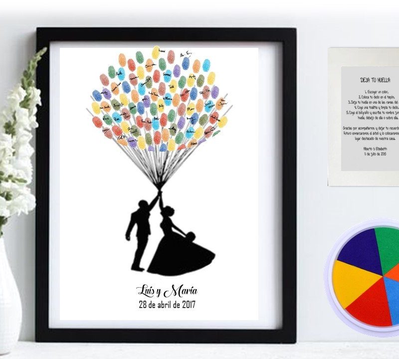 Cuadro de huellas .Novios globo.