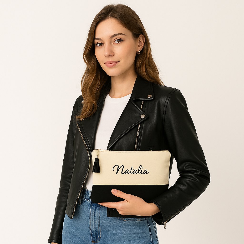 Neceser Personalizado. Algodón Orgánico - 20 x 14 cm. Neceser Viaje, Estuche Maquillaje, Regalos Personalizados. Blanco y Negro con Borla de Polipiel. - Imagen 2